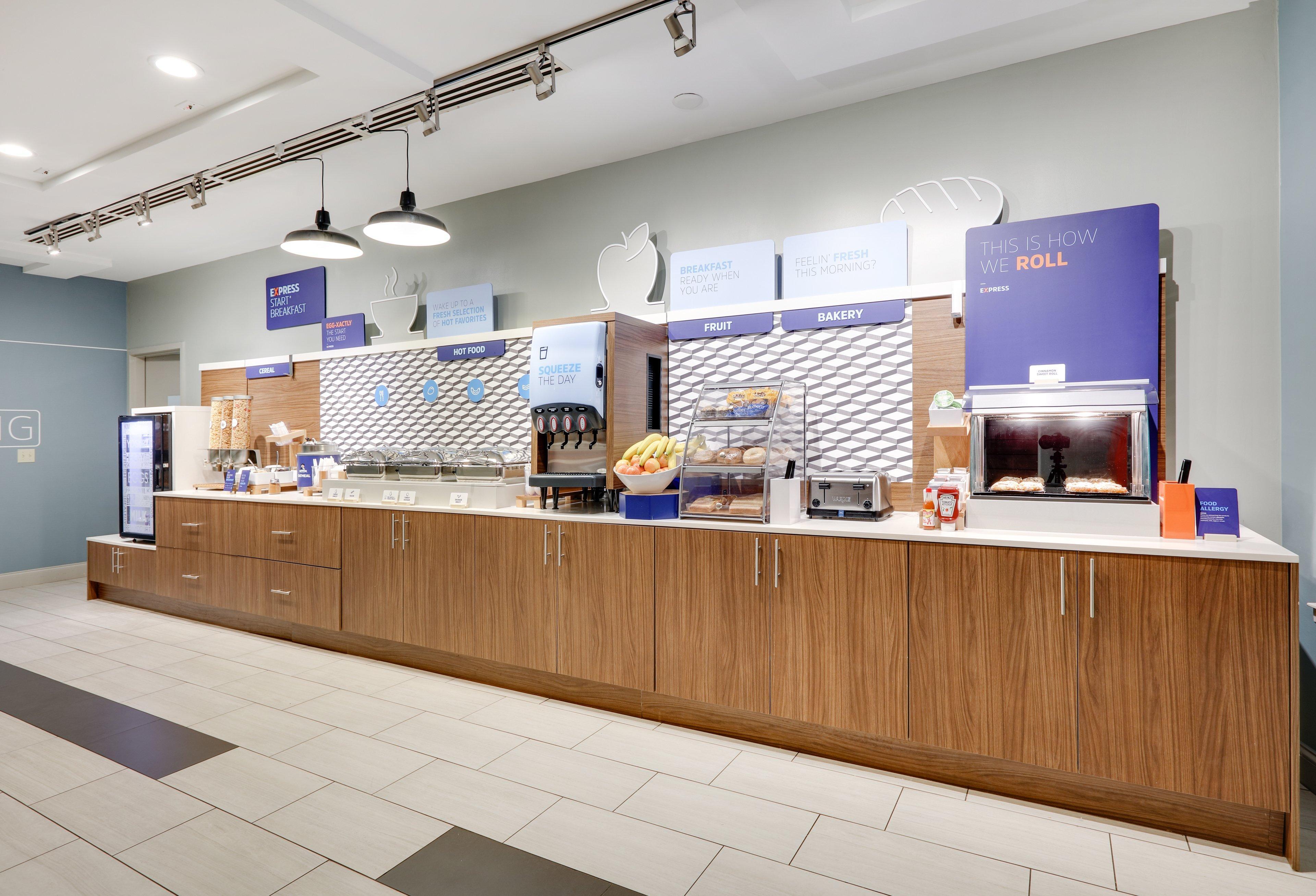 Holiday Inn Express Hotel & Suites Dublin By Ihg Exterior foto