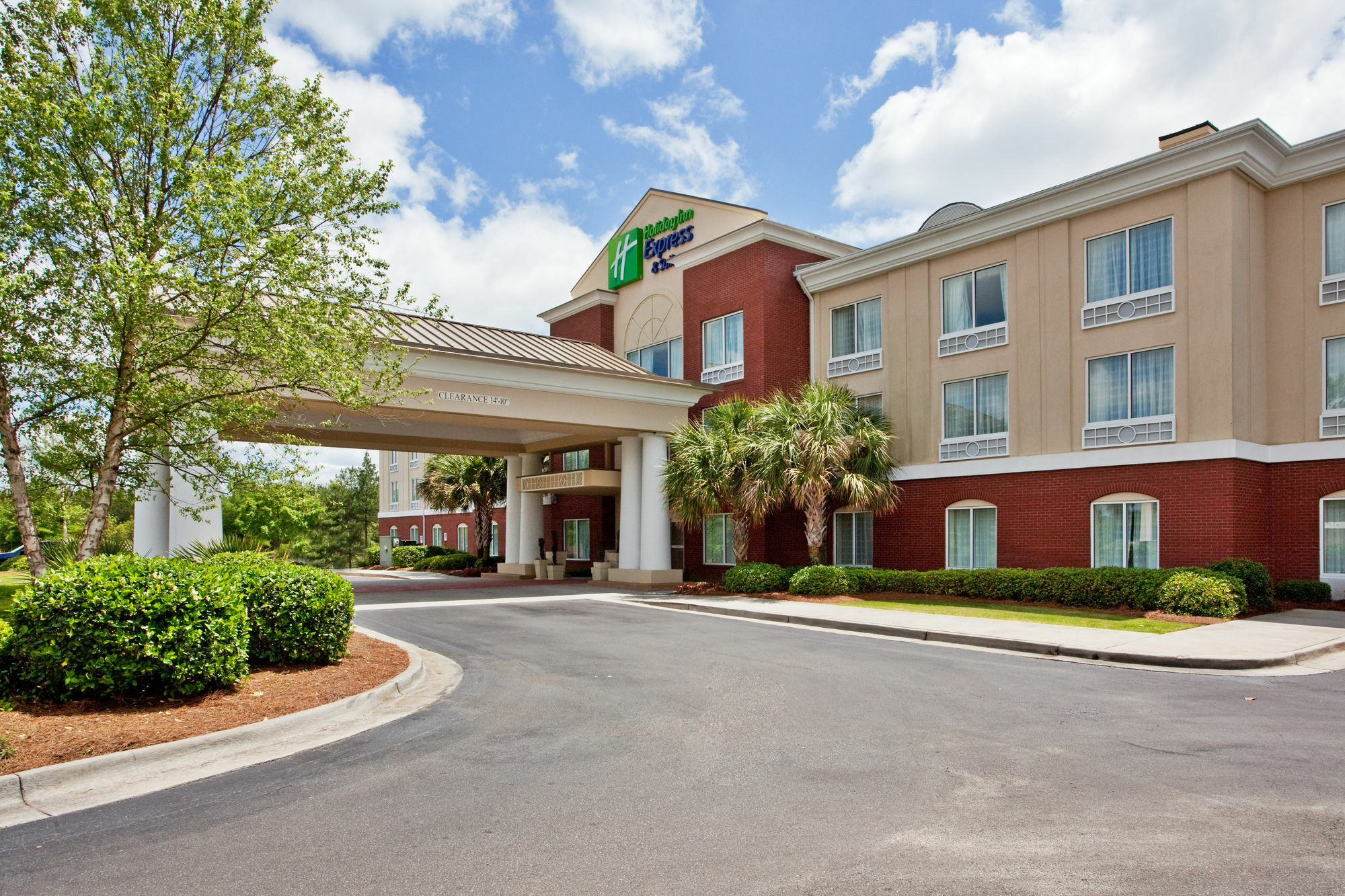 Holiday Inn Express Hotel & Suites Dublin By Ihg Exterior foto