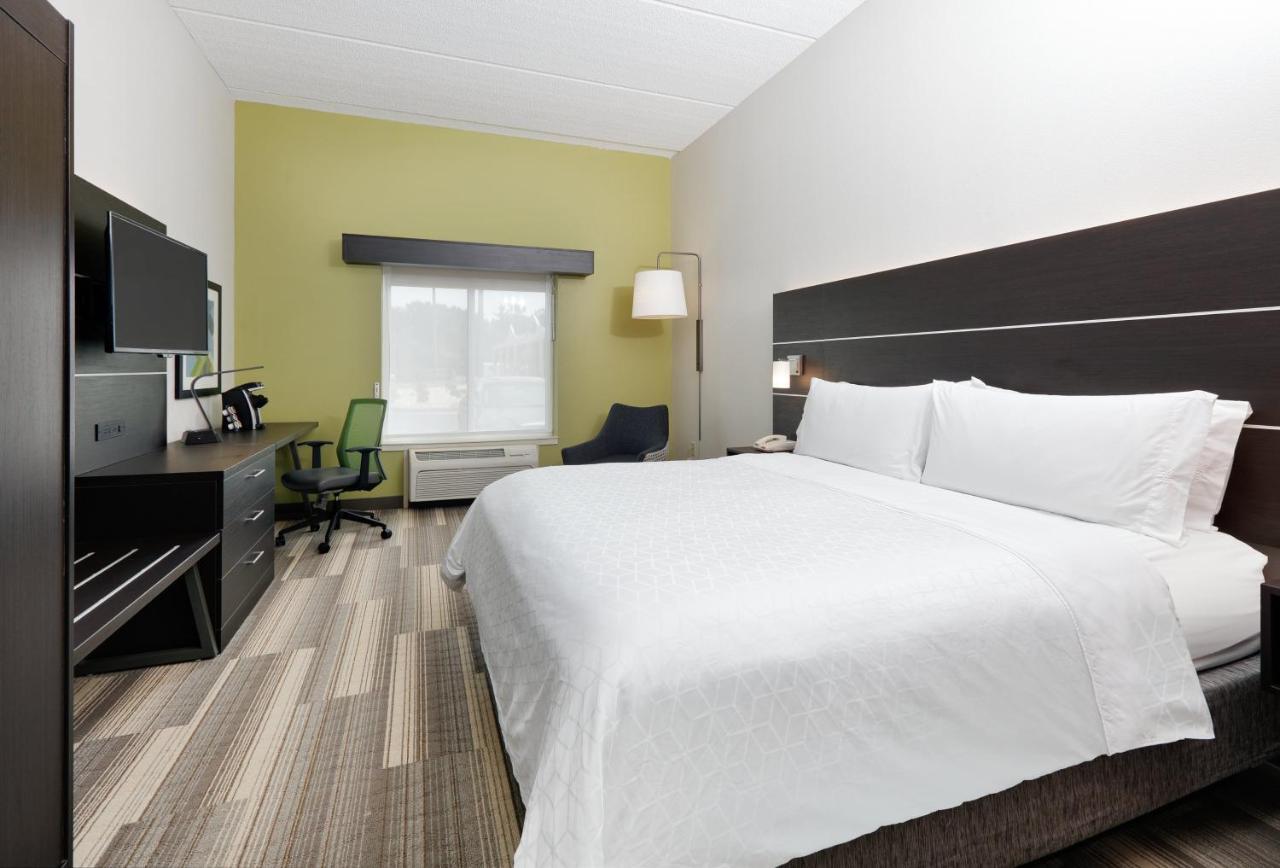 Holiday Inn Express Hotel & Suites Dublin By Ihg Exterior foto